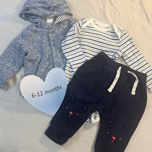 GAP - 3 piece infant outfit.  Size 6-12 months